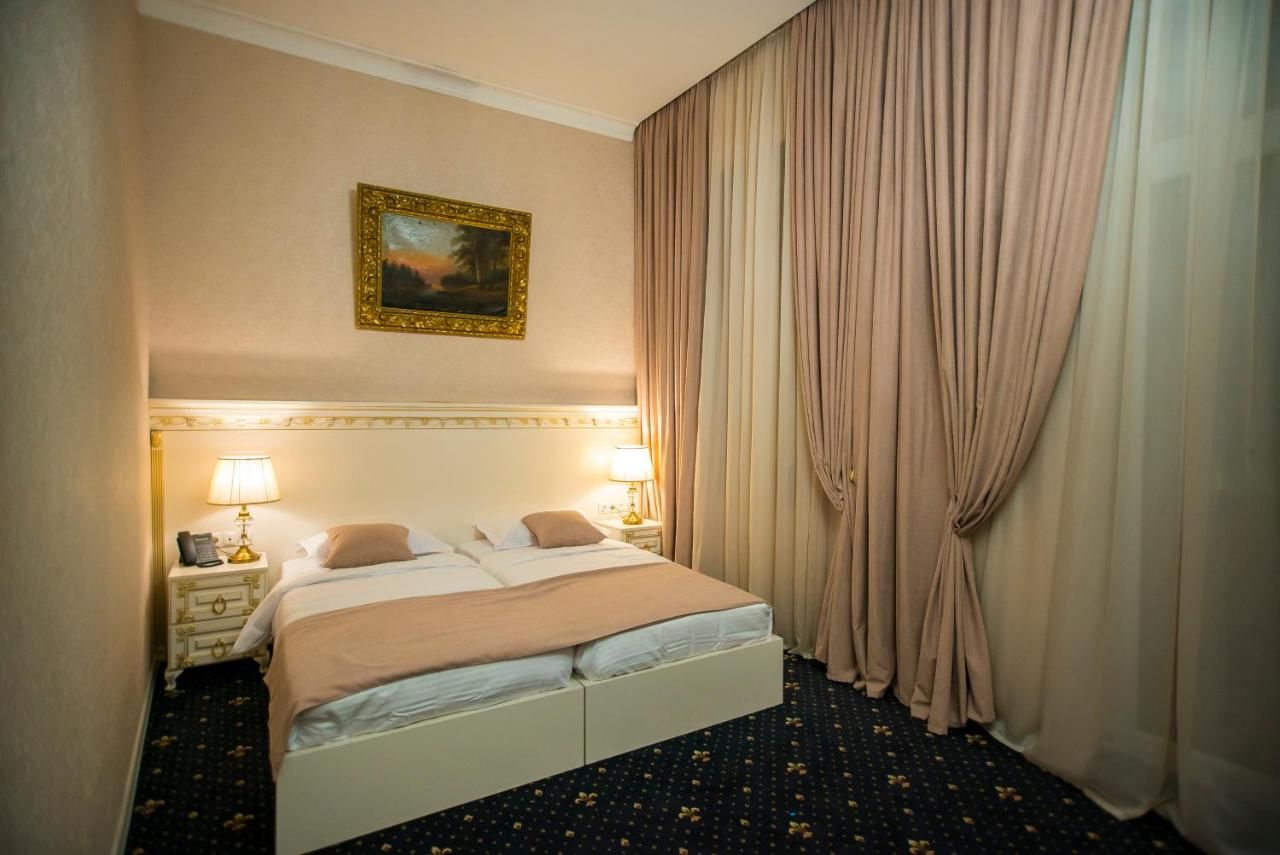 Отель Royal Hotel Тбилиси-26