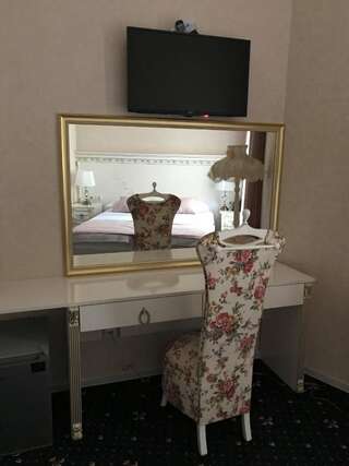 Отель Royal Hotel Тбилиси Двухместный номер Делюкс с 2 отдельными кроватями-3